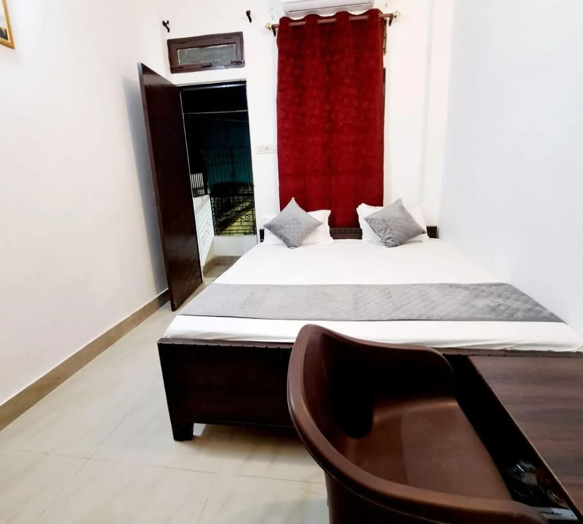 Mandakini Tatt Homestay Varanasi 0*,  India