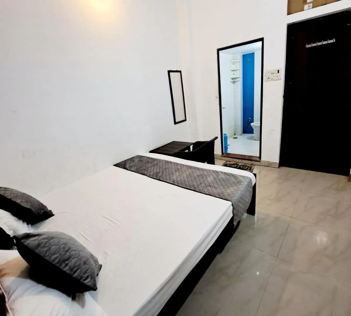 Mandakini Tatt Homestay Varanasi