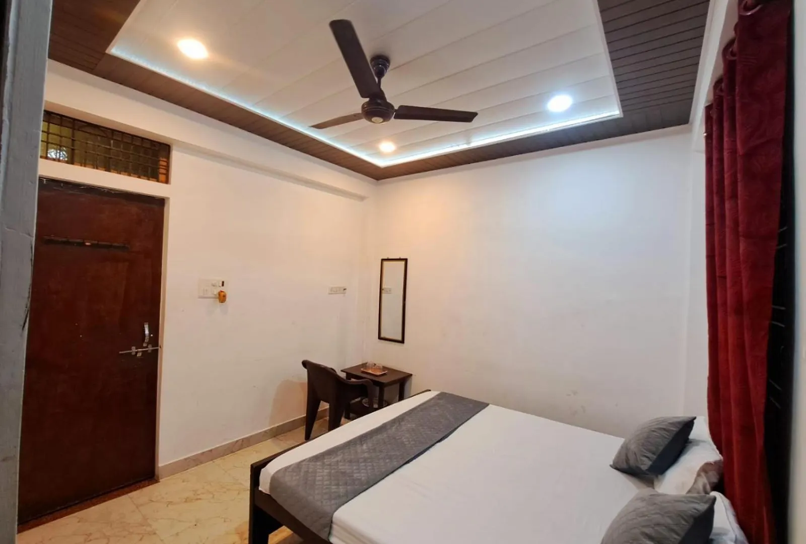 Mandakini Tatt Homestay Varanasi