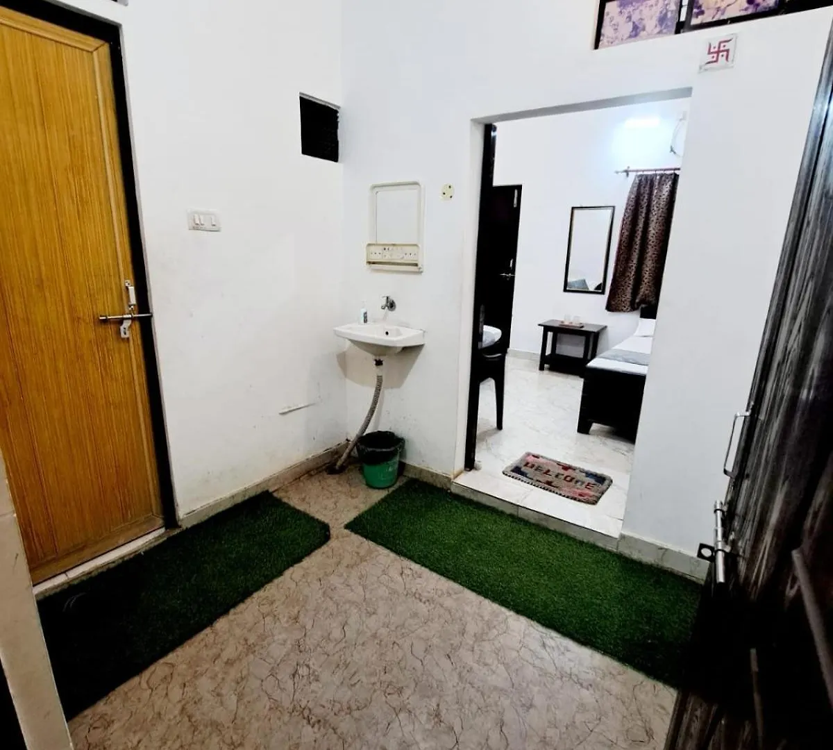 Mandakini Tatt Homestay Varanasi